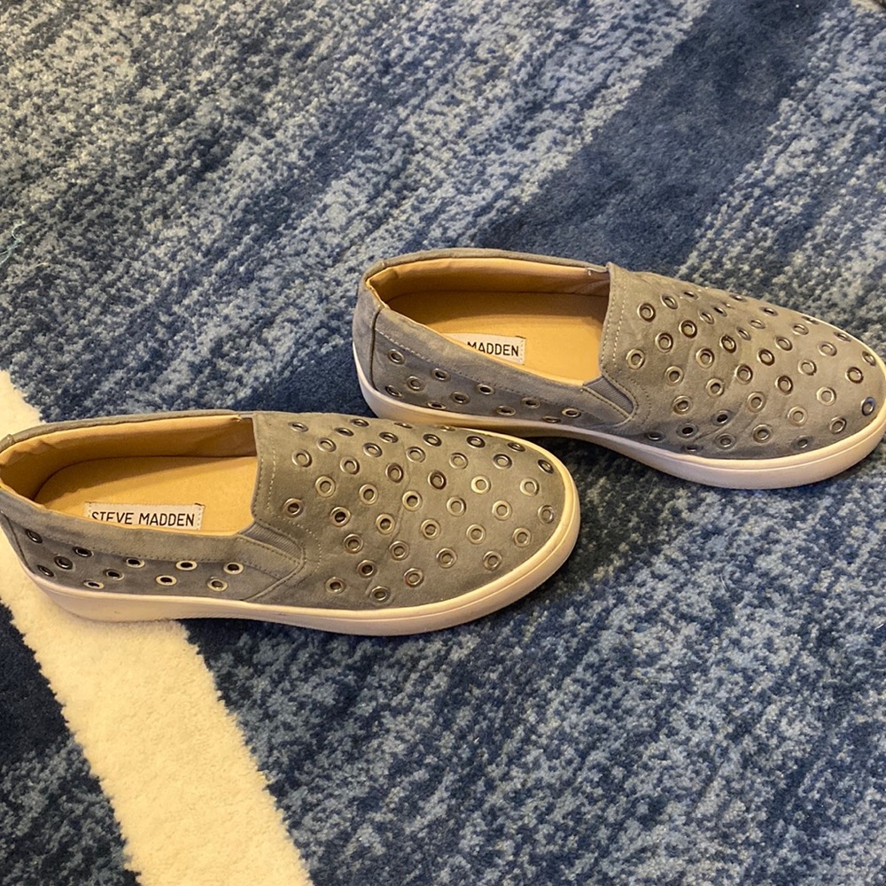 STEVE MADDEN PLATFORM SNEAKER SIZE:7.5